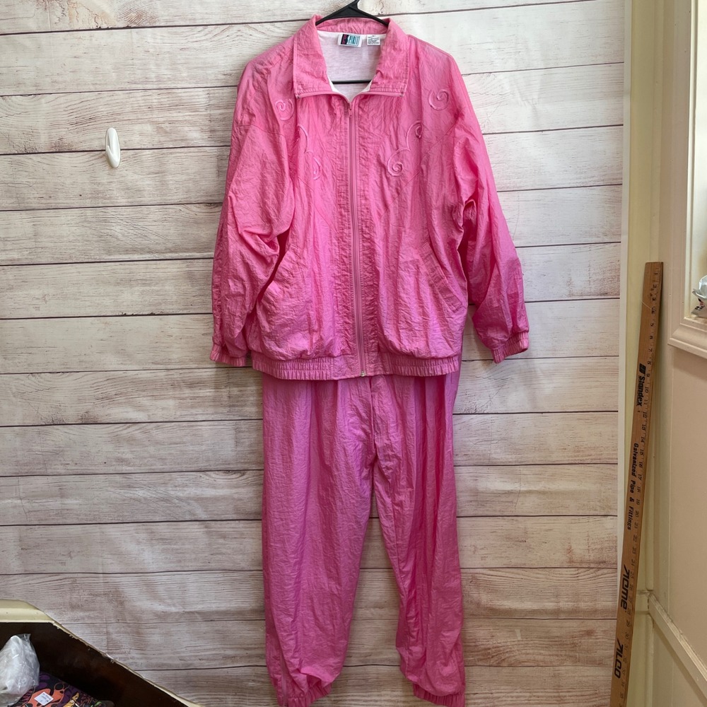 VINTAGE BOLD SPIRIT TWO PIECE TRACK SUIT IN PINK‎